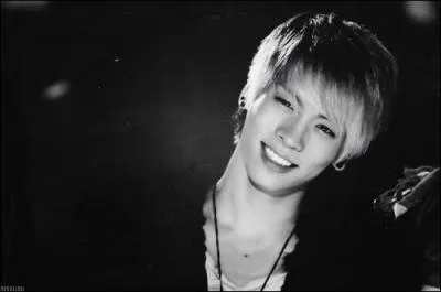 JongHyun est le chanteur principal de :