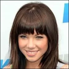 Qui est cette chanteuse ?