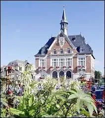 Je quitte le dpartement des Ardennes par la ville de Vouziers, o les habitants rpondent au nom de ...