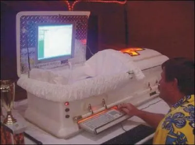 Voici le cercueil  vocation...