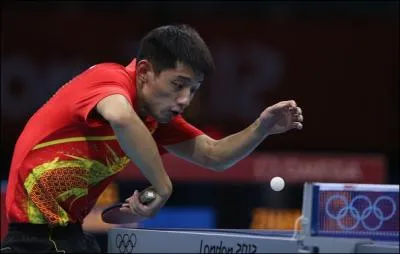 Qui est le champion mondial de tennis de table ?
