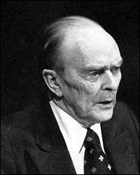Suite  quoi se tiendra  Paris une confrence en dcembre de l'anne suivante. Au terme de laquelle Sean Macbride l'un des 3 fondateurs d'Amnesty recevra le prix Nobel de la paix. Nous sommes en ?