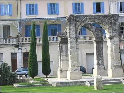 Cavaillon, connu pour son melon se trouve dans :