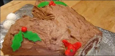 Nol en Corse. Quel ingrdient indispensable entre dans la prparation de la dlicieuse  Ceppu di Natale Castagniu  ?