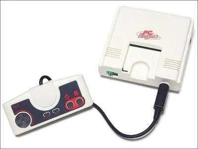 Quelle est cette console sortie en novembre 1989 ?