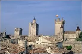 Un petit dtour par la ville d'Uzs, o les habitants se nomment les ...