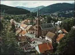 Je me rends ensuite  Barembach, commune Bas-Rhinoise o les habitants se nomment les ...