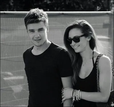 Quel est le nom de l'ex copine de Liam ?