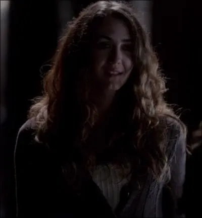 Saison 4 - Charlotte est devenue vampire grce au sang de :