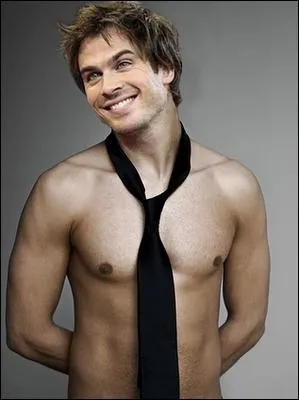 Damon est devenu vampire grce au sang de :