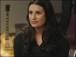 Avec qui Rachel est-elle dans la saison 1 ?