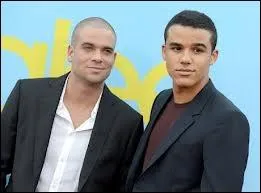 Comment s'appelle le frre de Puck