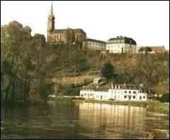Nous nous rendons ensuite  Chteauneuf-du-Faou. Les habitants de cette commune Bretonne sont les ...