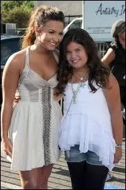 Quel est le prnom de la petite soeur de Demi ?