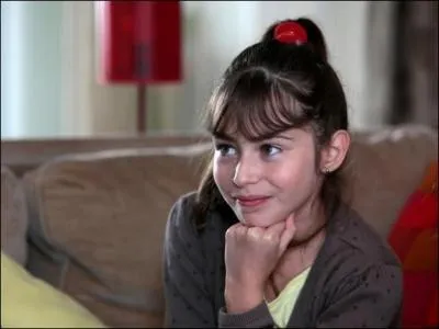 Dans la srie, comment s'appelle sa petite soeur ?