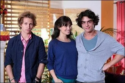 Qui est le pre de ce bb ?