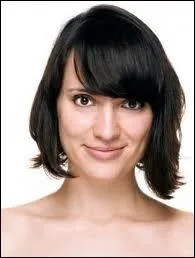 Comment s'appelle la copine, �galement podcastrice, de la personne ci-dessus ?