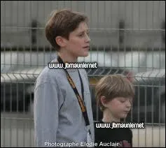 Comment s'appelle son petit frre et en quelle anne est-il n ?