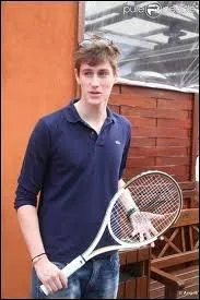 A quel ge a-t-il commenc  jouer au tennis ?