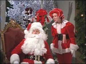 Un peu plus compliqu, peut-tre,  votre avis quel mdecin de srie se cache ici sous le costume du Pre Nol ?