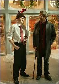 L'extraordinaire dans la srie est qu'en dpit de son cynisme, li  la personnalit de son hros, on pense  faire des pisodes spciaux Nol. Ici, prs de son collgue. .