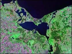 L'Oder est un fleuve d'Europe centrale, il prend sa source en Moravie (Rpublique tchque). Dans quelle mer se jette-t-il ?