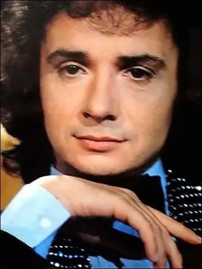 Ses paroles  t'auras pas besoin d'la pousser pour qu'ta femme ressemble  ta mre   sont pour ... .