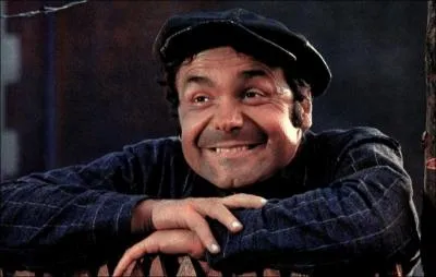 Ses paroles   j'aurais d l'couter et que cette fille superbe qui m'emmena en bateau je l'ai su qu' l'le d'elbe que c'tait un travelo   sont pour ... . .