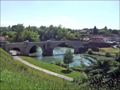 Votre oncle Xavier vous invite pour les vacances dans sa maison de Navarrenx, dans quel dpartement allez-vous les passer ?