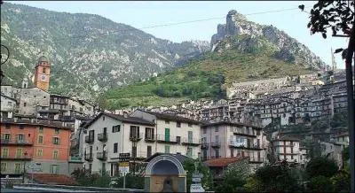 La ville de Tende prs de la  Valle des Merveilles , se situe dans le dpartement :