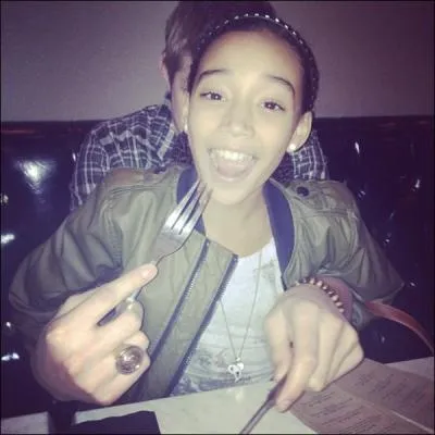 H non, ce ne sont pas les mains d'Amandla (Rue) ! Vous ne vous tes pas fait avoir ? Bravo ! Mais alors,  qui appartiennent-elles ?