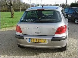 A quoi vous fait pensez une voiture dont la plaque est numrote ainsi :  5116 XC 17 .