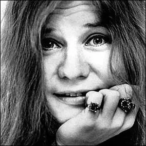 La chanteuse Janis Joplin (1943/1970 ) dcdera  peine 2 semaines aprs Jimi Hendrix, au mme ge.