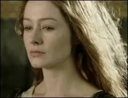 De quelle couleur est la robe d'Eowyn lorsque Gandalf libre Thoden de l'emprise de Saroumane ?