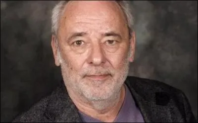 Ses paroles   je crois que je vous dois de vous faire un aveu : petites, coutez-moi. C'est la premire fois que je suis amoureux de tout un pensionnat.   nous amne  destination de ... .