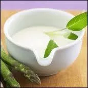 Dans une recette, on peut lire :  Incorporez le fromage rp, mlangez bien, rectifiez l'assaisonnement [] Ensuite vannez la sauce pour [] et laissez-la refroidir.  . Que signifie ce verbe  vanner  ?