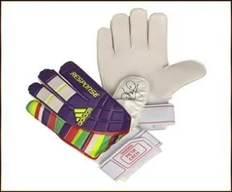 Qui porte ces gants ?