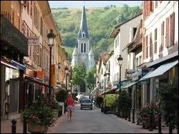 Nous sommes maintenant  Albertville. Ses habitants sont les ...