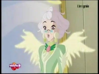 Comment s'appelle ce professeur des anges qui enseigne l'histoire-gographique et internet ?