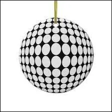 Un effet d'optique russi, pour cette boule de Nol, qu'on croirait peinte par ?