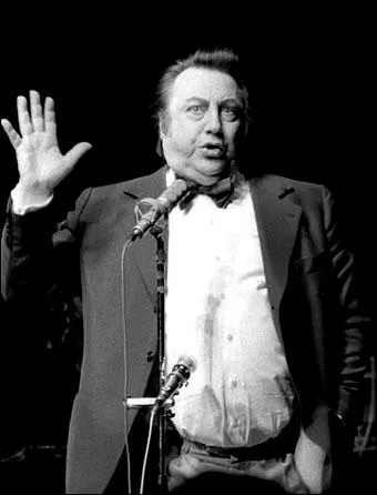 Oui ... ce n'est pas la peine d'en parler ! bon parlons d'autre chose ! parlons de la situation, tenez !