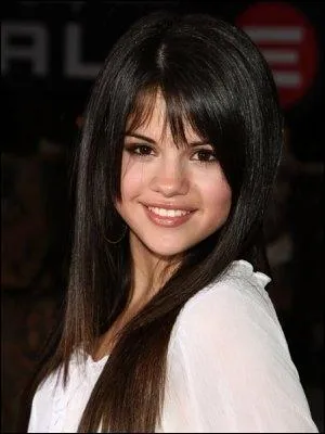 Qui est la plus belle star de la srie  Les sorciers de Waverly Place  ?