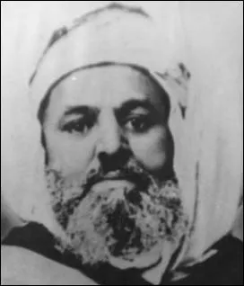 Quel tait le nom de celui qui a conduit l'insurrection kabyle de 1871 ?