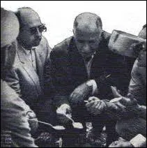 Comment s'appelle le chef militaire de l'insurrection kabyle de 1963 ? 