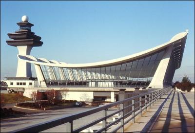 L'aéroport international de Washington-Dulles est une plate-forme de correspondance importante. Pour quelles compagnies aériennes ?