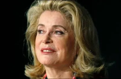 En 2008, elle reoit le