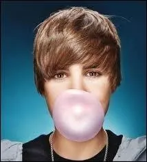 On dirait que Justin Bieber a mch un chewing-gum :