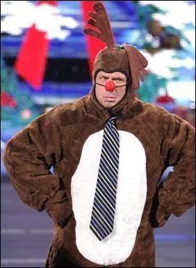 En quoi est dguis Michael Cole ?