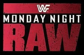 Quelle superstar encore en activit a particip au premier Monday Night RAW ?