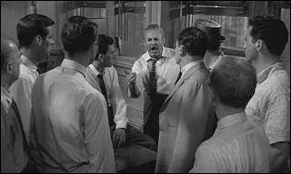 Fin de sance. Les jurs rendent leur verdict ! Les 12 ont vot  non coupable  Pourquoi ?